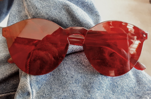 Light & lovely deep red, round rimless jelly sunglasses