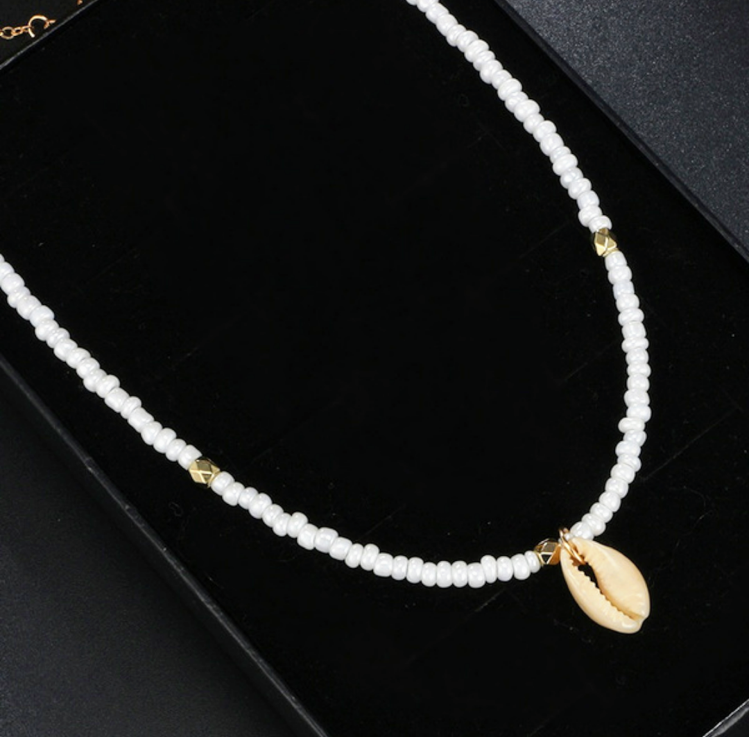 White rice beads shell necklace