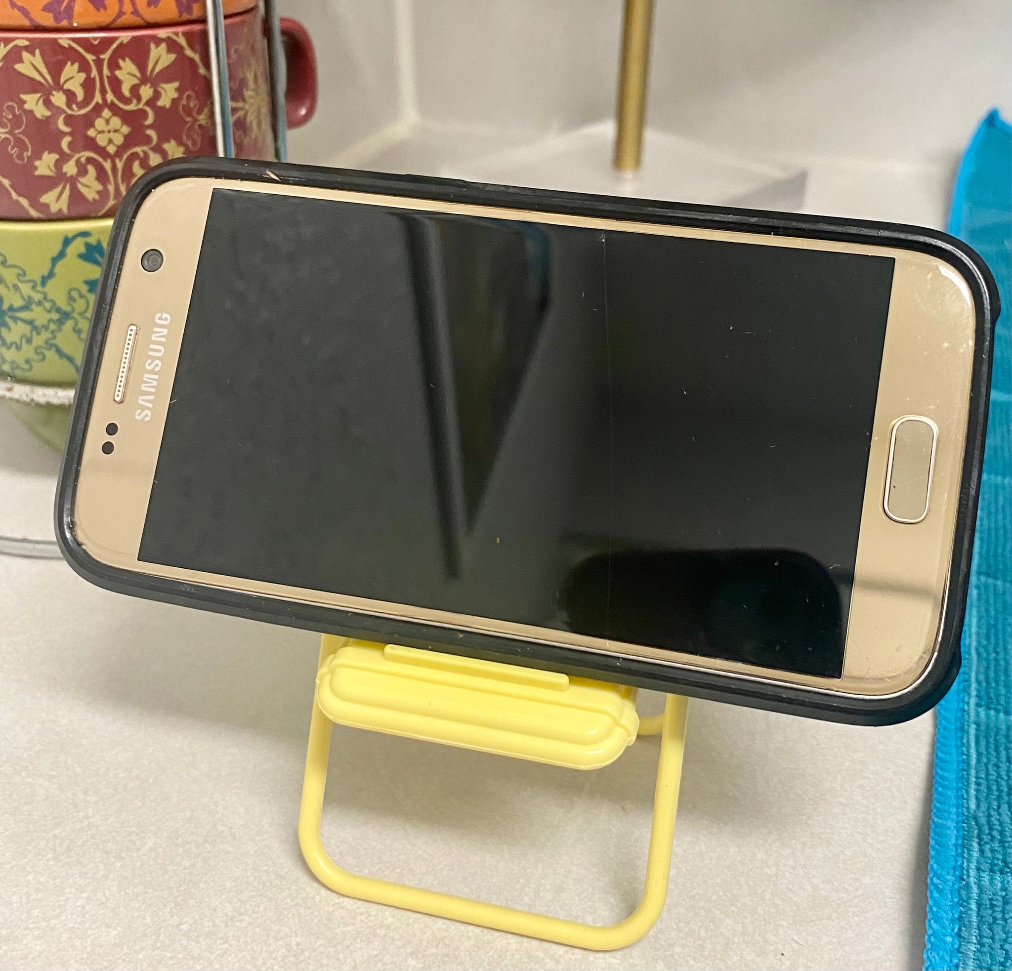 Chair cellphone stand