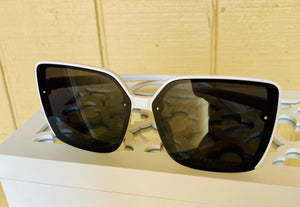 “White Nights” Oversized Hollywood Sunnies