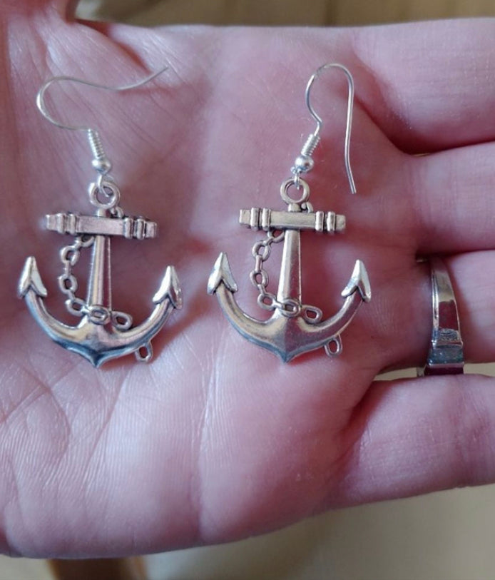 Brilliant Silver tone Dangle Anchor Earrings